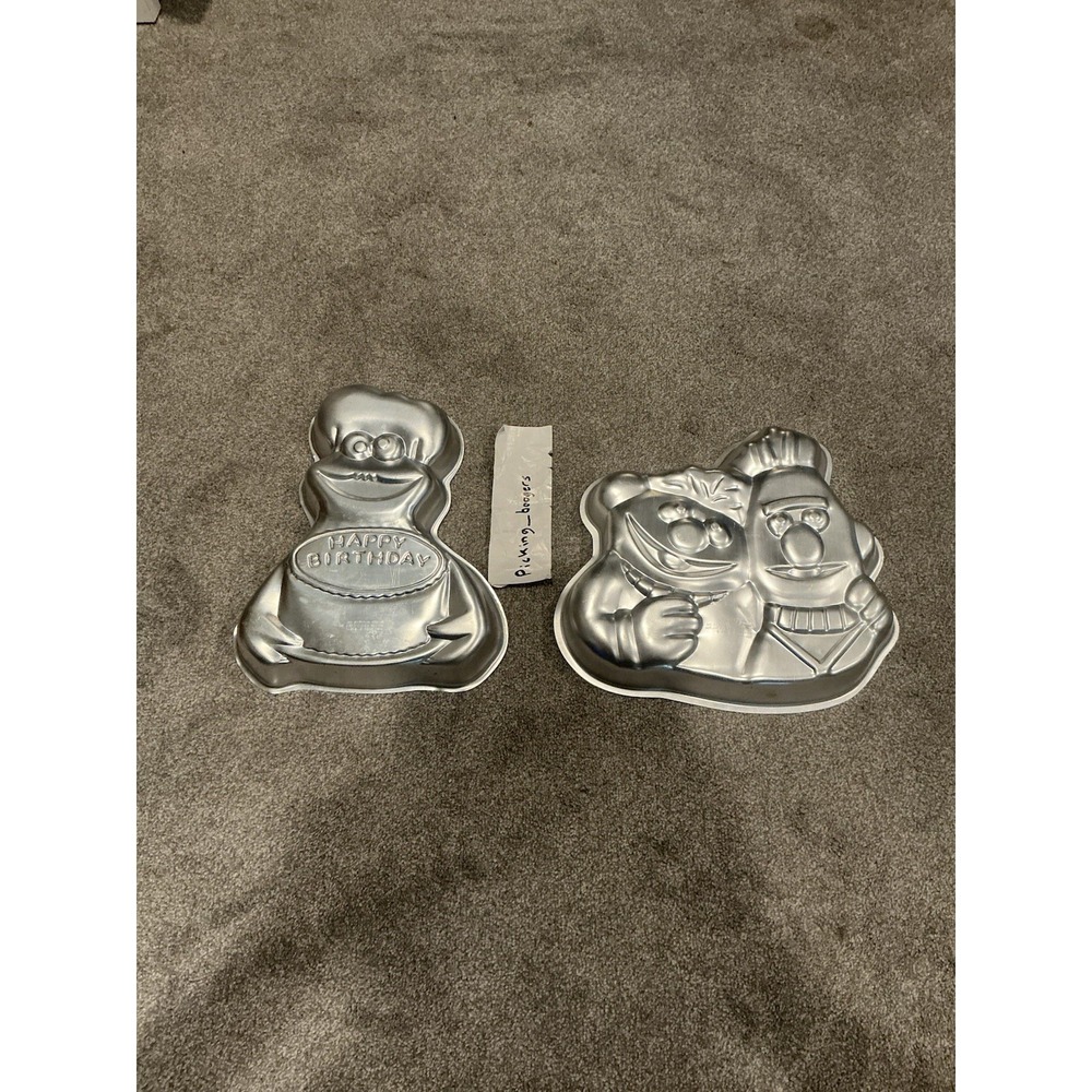 Vintage Wilton‎ Cookie Monster Cake Pan 1982 / 1977 Cake Mold Pan Ernie and Bert